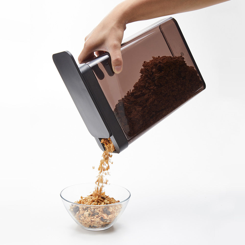 zwarte-voorraadbus-yamazaki