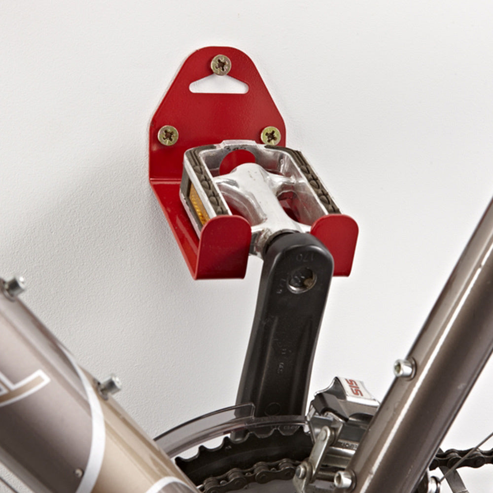 fiets-ophangen-aan-pedaal